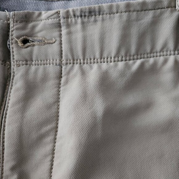 Men's - Under Armour Heatgear shorts - tan - Picture 6 of 6